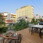 T P Residence - Sauna, Jacuzzi Bathtub- Full Ac