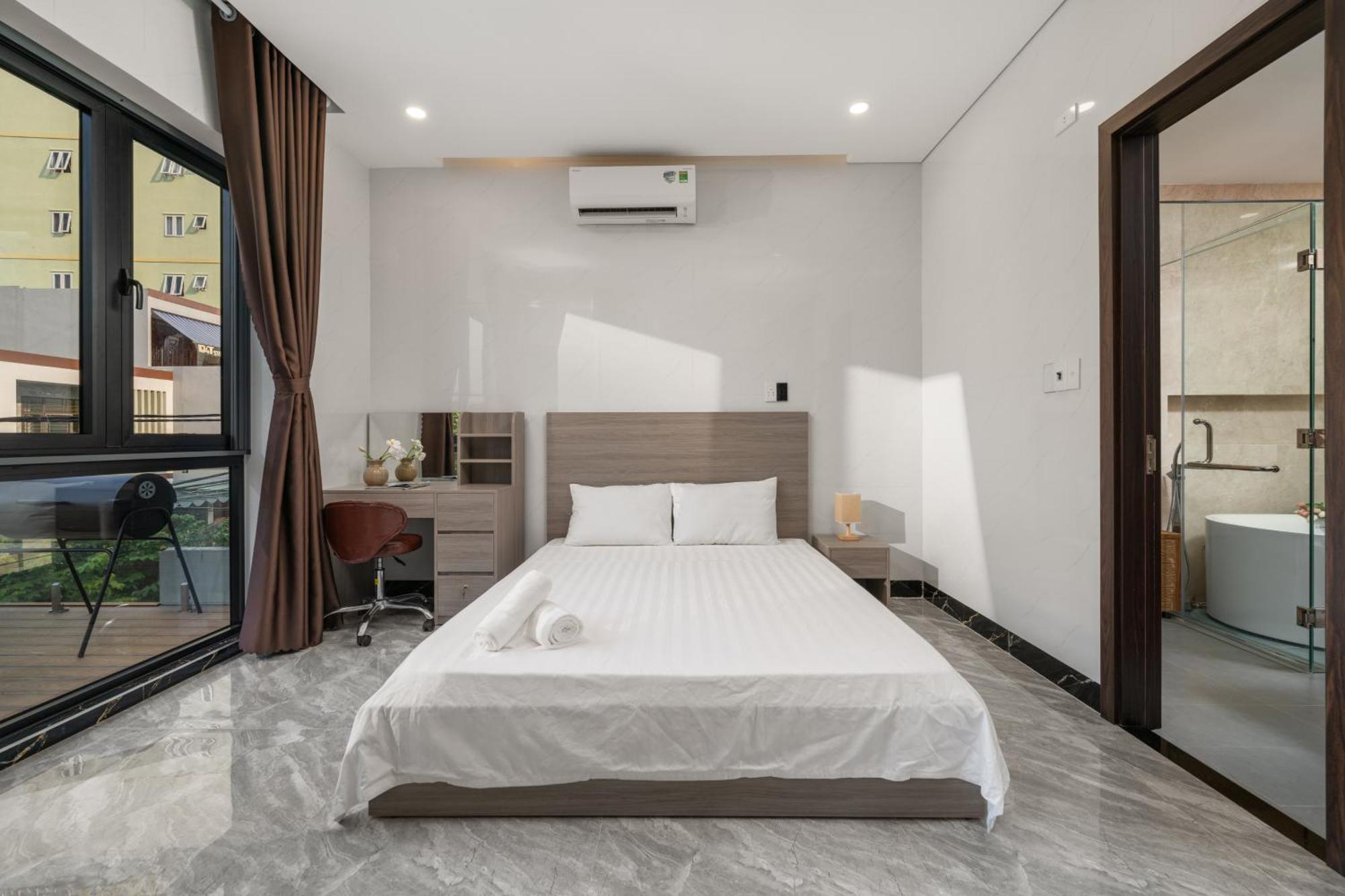 T P - Sauna, Jacuzzi Bathtub- Full Ac Da Nang